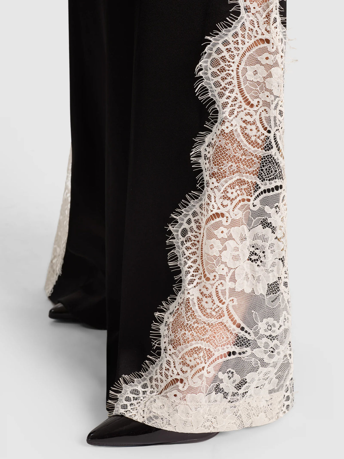 Alice + Olivia - Olivia Wide Leg Lace Pant