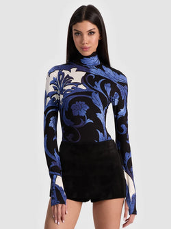 alice + olivia - Delaina Turtleneck Cropped Top in Regal Retreat