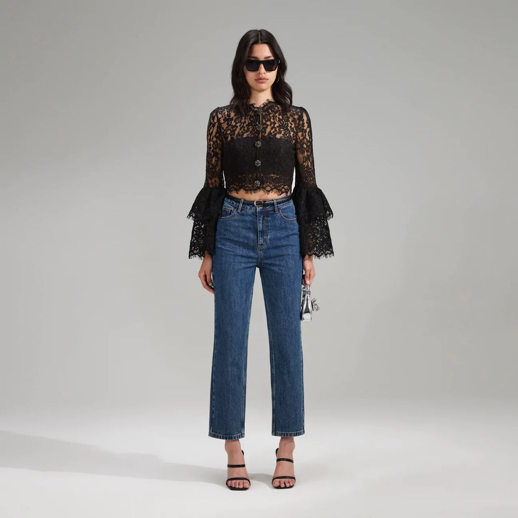 Self-Portrait: Contemporary and stylish clothing that combines feminine silhouettes with unique, edgy details. - Viva O Sol