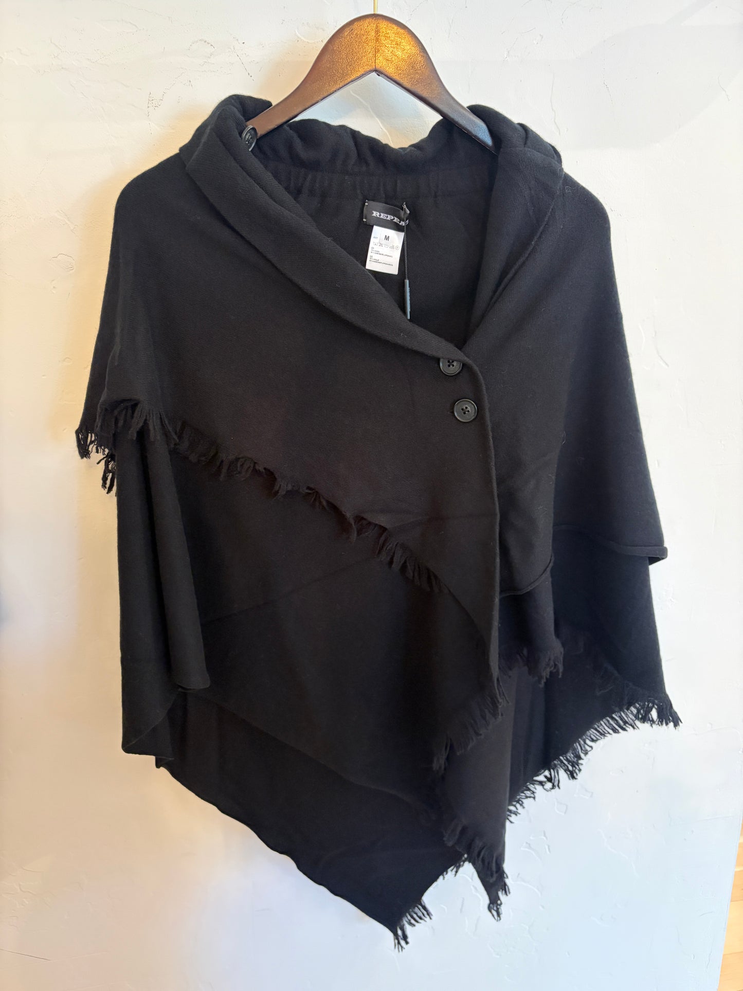 Repeat Cashmere - Poncho in Black