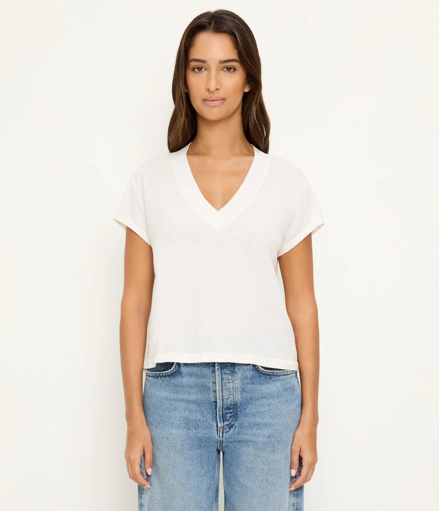 Michael Stars - Harlan Cropped V Neck Tee in Chalk