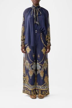 Camilla - Detachable Pussy Bow Raglan Blouse in The Imperial Gate