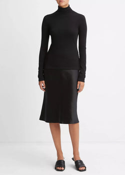 vince. - Essential Long Sleeve Turtleneck in Black