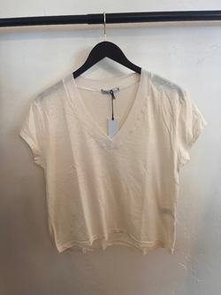 Michael Stars - Harlan Cropped V Neck Tee in Chalk