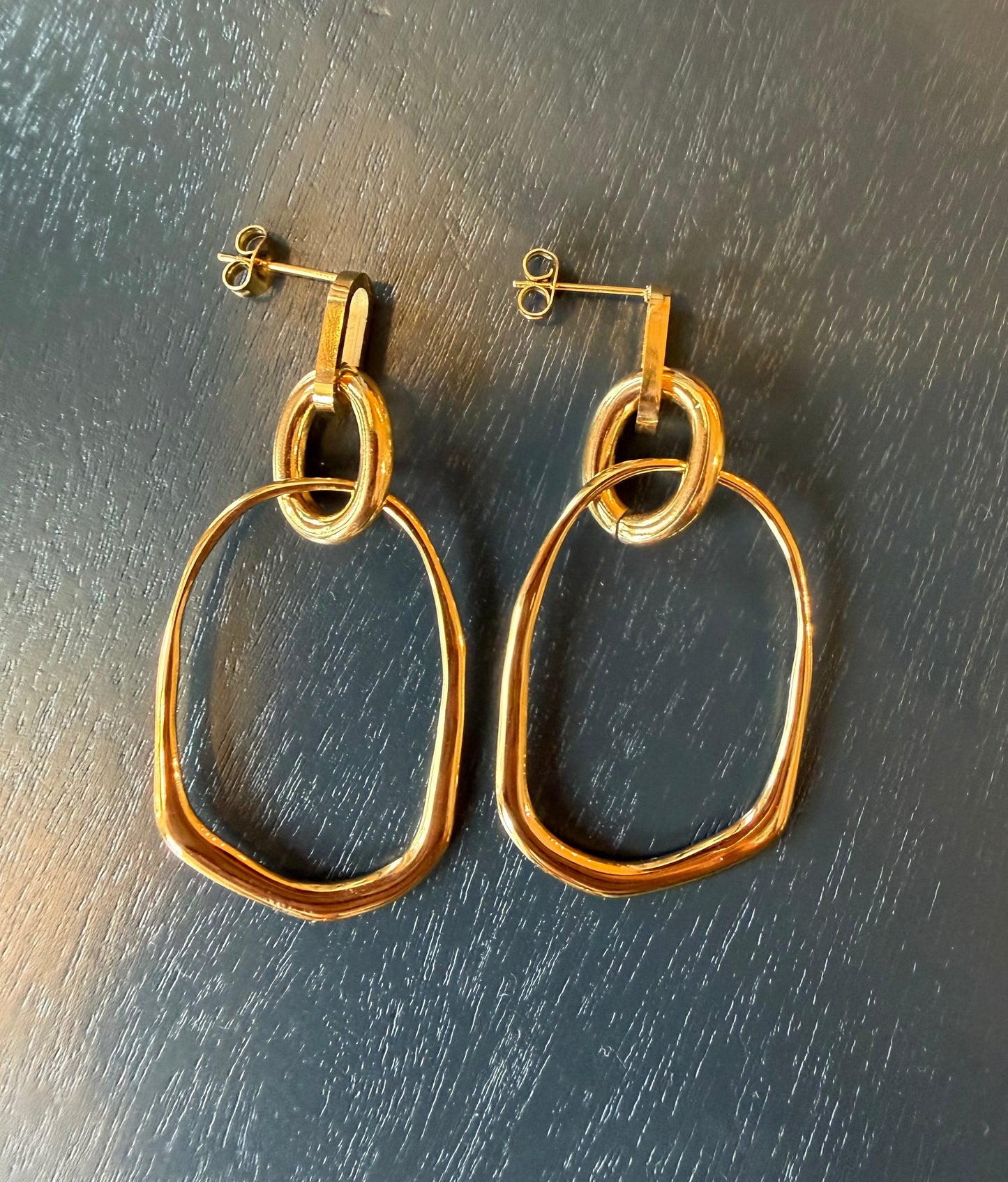 Xtraordinary Flair - Oblong irregular shaped hoop
