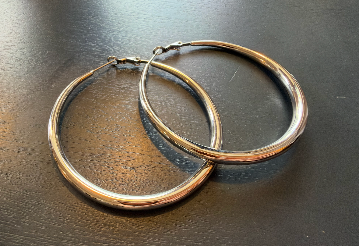 Xtraordinary Flair - Round hoops.