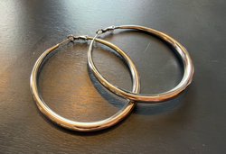 Xtraordinary Flair - Round hoops.