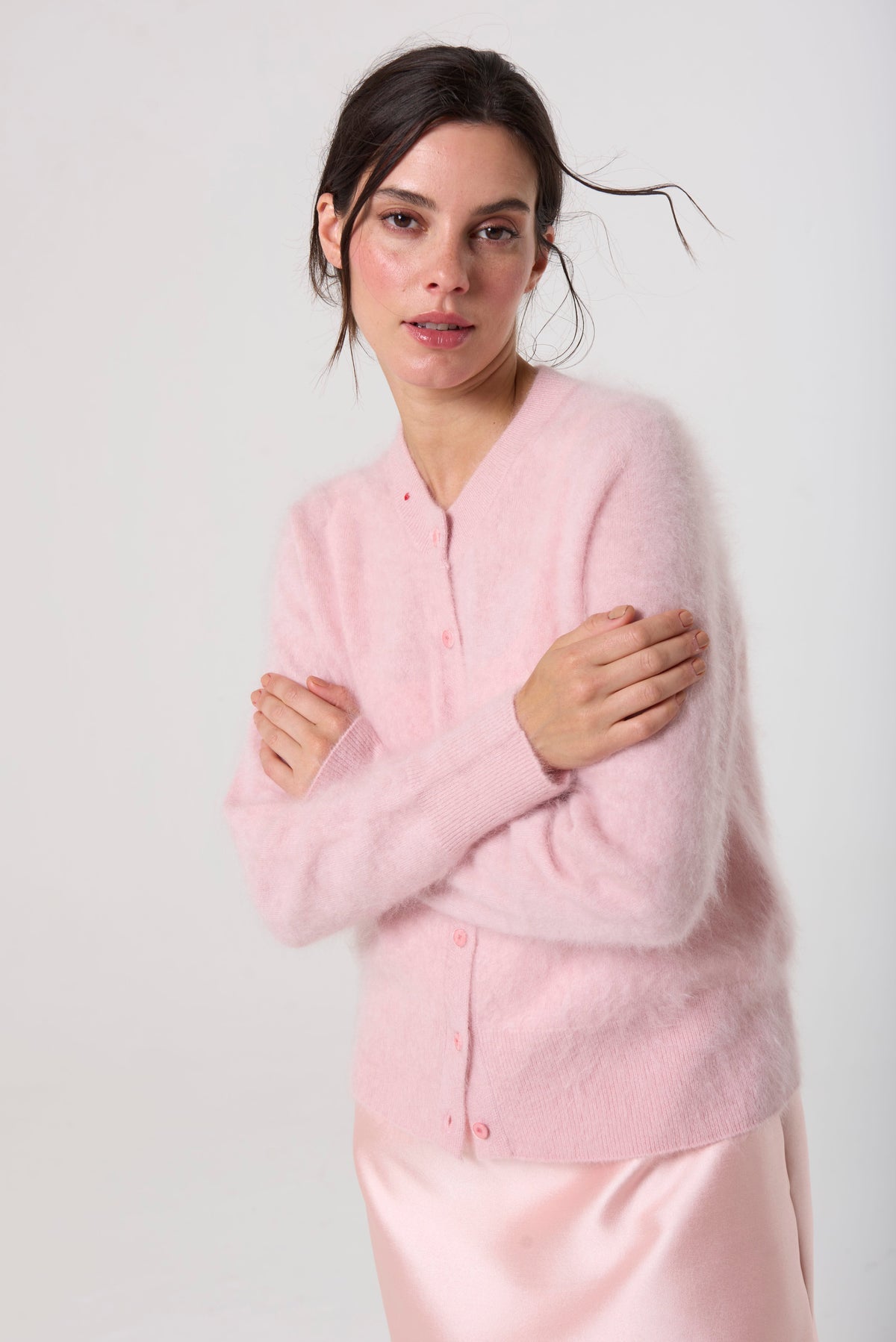 Halle Cardigan in Brushed Cashmere - Petal Cloud